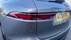 Jaguar F-Pace 2.0 D200 R-Dynamic SE Black 5dr Auto AWD Diesel Estate